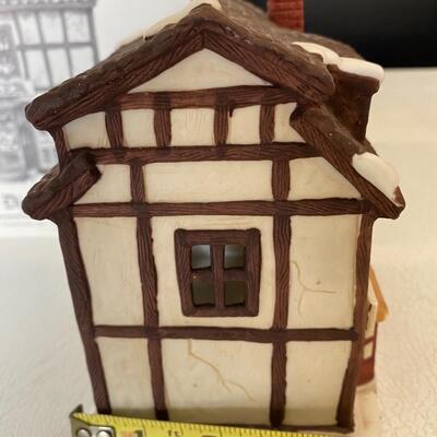 Department 56 ~ Shops of Dickens ~Golden Swan Baker