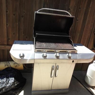Gas grill