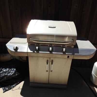 Gas grill