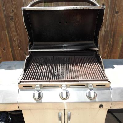 Gas grill