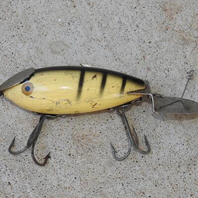 Vintage Heddon Go Deeper Crab fishing lure