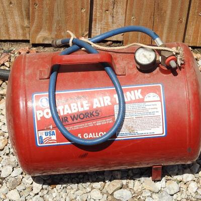 Portable air tank