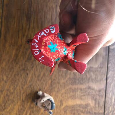 Small Native American Clay Figurines - Signed