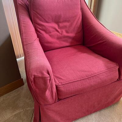 L8-Red armchair (Swivel rocker)