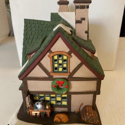 Department 56 ~ â€œ QUILLYâ€™S ANTIQUES â€œ
