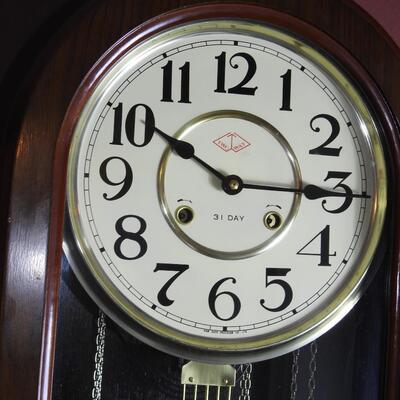 Vintage 31 day wall windup clock