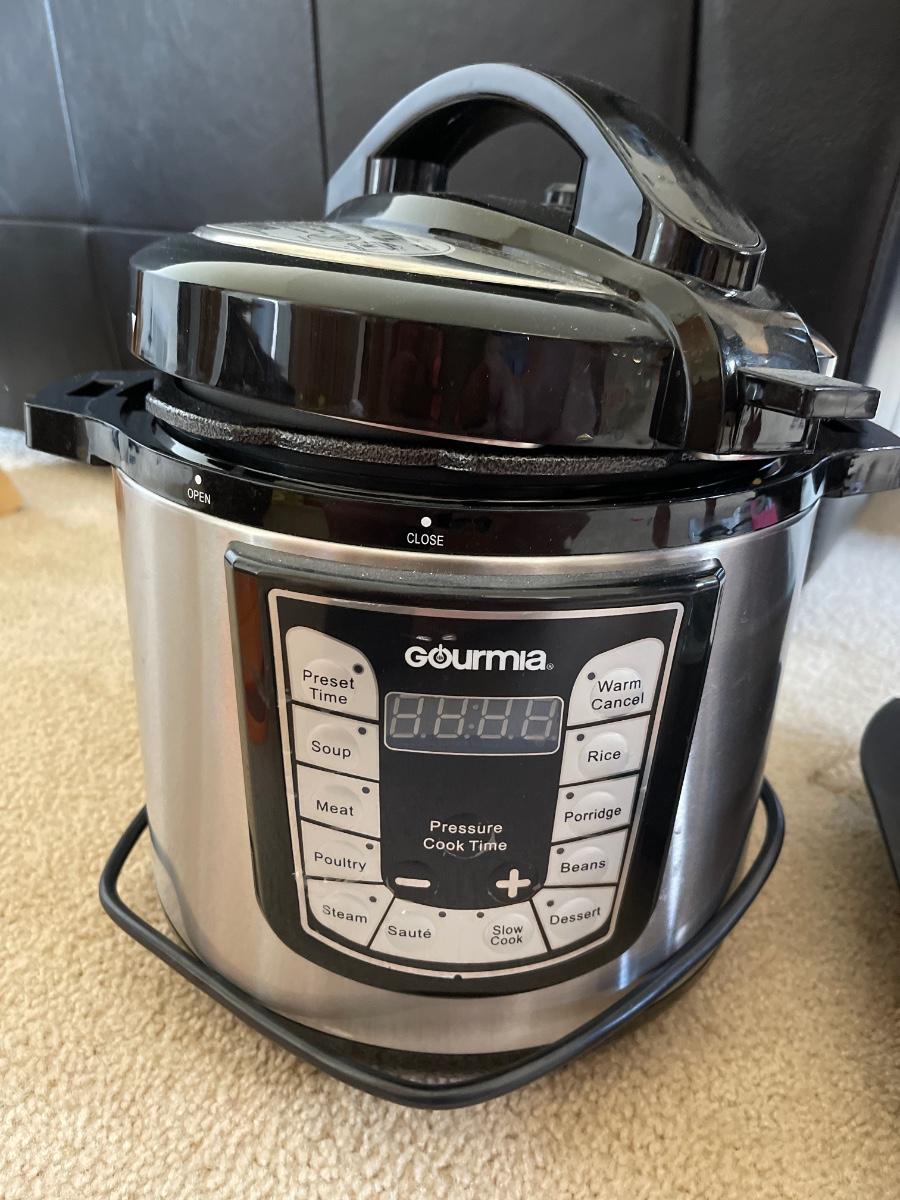 L18Gourmia Pressure Cooker