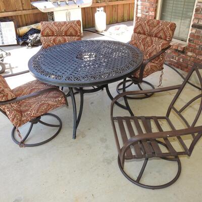 Patio Table & 4 chairs