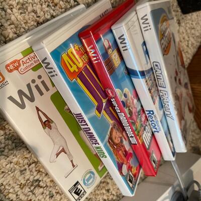 B3-Wii plus accessories and games