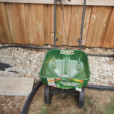 Scotts turf builder spreader
