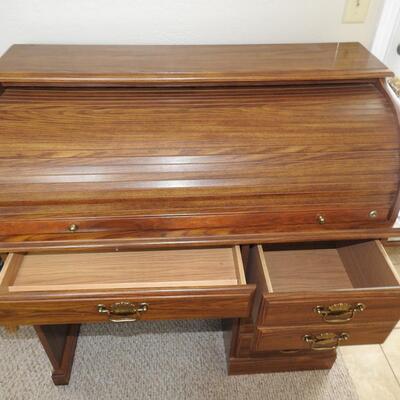 Roll top desk and chair