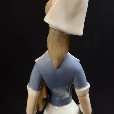 LLadro Nurse Holding Medical Chart Figurine #4603 14.5" Pristine!