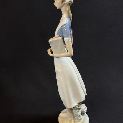LLadro Nurse Holding Medical Chart Figurine #4603 14.5" Pristine!