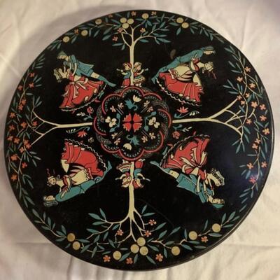 2 Wood ðŸªµ Bowls 6â€ approx & Decorative Tin 9â€ approx