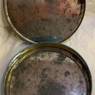 2 Wood ðŸªµ Bowls 6â€ approx & Decorative Tin 9â€ approx