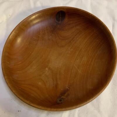 2 Wood ðŸªµ Bowls 6â€ approx & Decorative Tin 9â€ approx