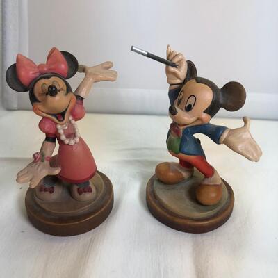 Walt Disney Company Anri Micky Mouse 243/5000 and Minnie 2659 /5000