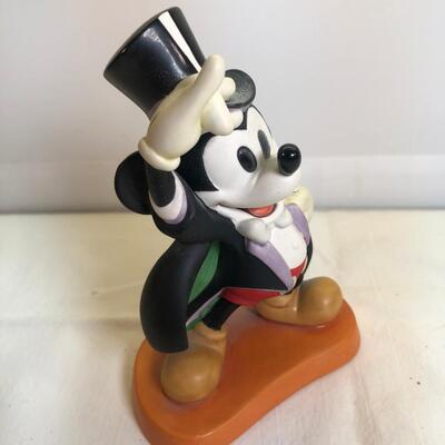 WDCC Magician Mickey" On With The Show" 1997 Membership Sculpture Walt Disney
