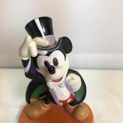 WDCC Magician Mickey" On With The Show" 1997 Membership Sculpture Walt Disney