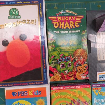older VHS Children VHS Movies LOT Sesame Street Elmo, Veggie Tales, Kid Songs more
