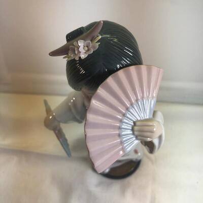 1995 Lladro  6230 Japanese Fan Dancer with Box