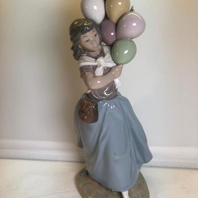 LLADRO #5141 BALLOON SELLER