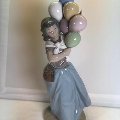 LLADRO #5141 BALLOON SELLER