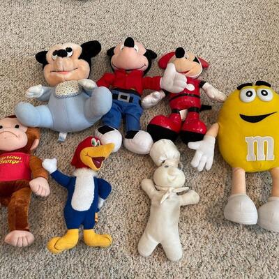 B83-Specialty Character Stuffed Animals