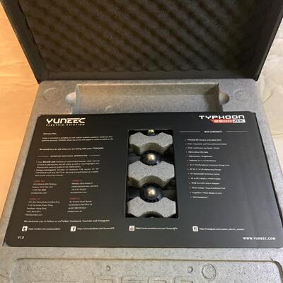Yuneec Q500 4K Typhoon Quadrotor UAV with Gimbal FPV Camera ðŸŽ¥  and Aluminum Hard Rolling Case ðŸ§³ 18â€ high x 17.5â€ wide x 12â€...