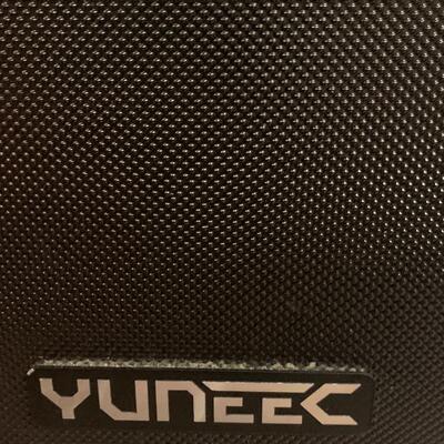 Yuneec Q500 4K Typhoon Quadrotor UAV with Gimbal FPV Camera ðŸŽ¥  and Aluminum Hard Rolling Case ðŸ§³ 18â€ high x 17.5â€ wide x 12â€...