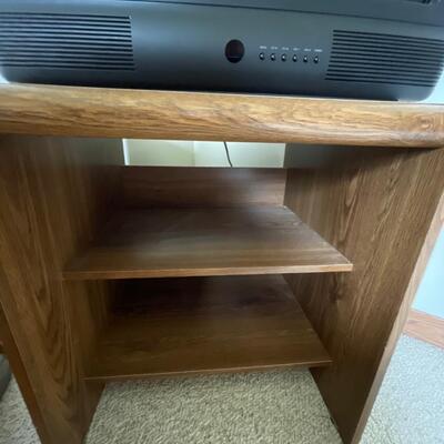 BB23-Small TV stand with GE tv