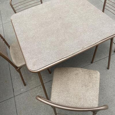 G36 table and chairs
