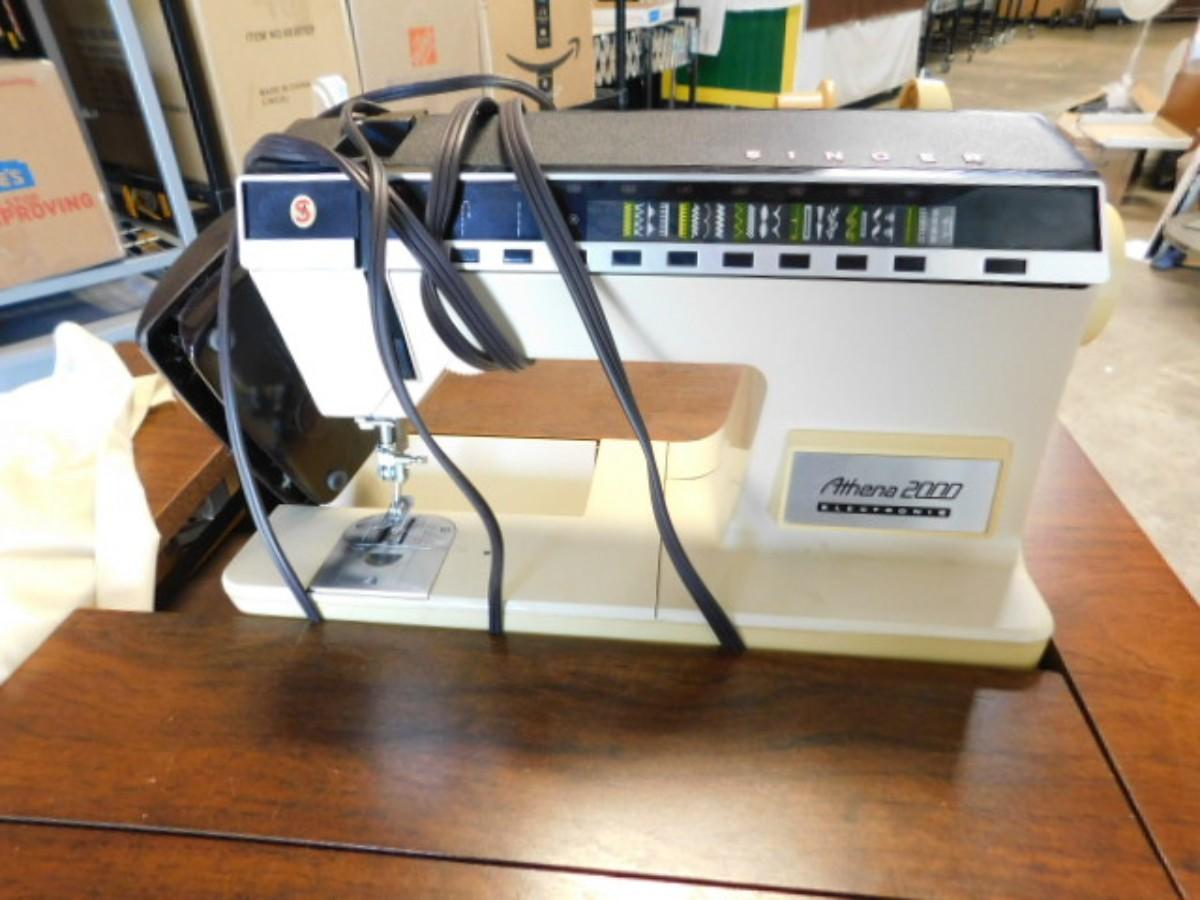 Vintage Singer Athena 2000 Electronic Sewing Machine and