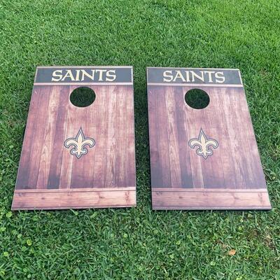NEW Saints Cornhole Board & Bean Bag toss set