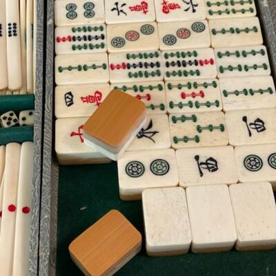 Japanese Mah Jong Luxury Bamboo Back Tile Set w/Case