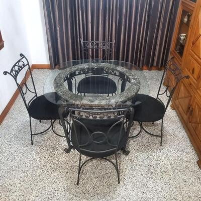 Iron Table Set with 4 Chairs and Glass Top in Good Condition