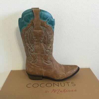 Coconuts cowboy boots - Women's size 6.5