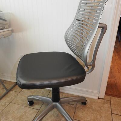 Desk chair