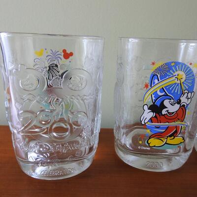 Vintage McDonald's Mickey mouse drink water
