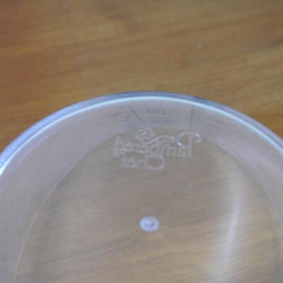 Pampered Chef measuring cups