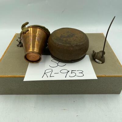 Small assortment of odd ball items