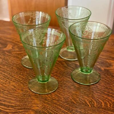 Vintage Green Belmont Tumbler - Rose Cameo Pattern Depression Glass