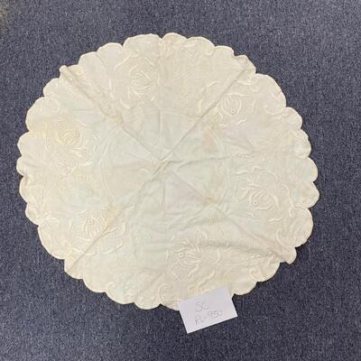 Sm round tablecloth