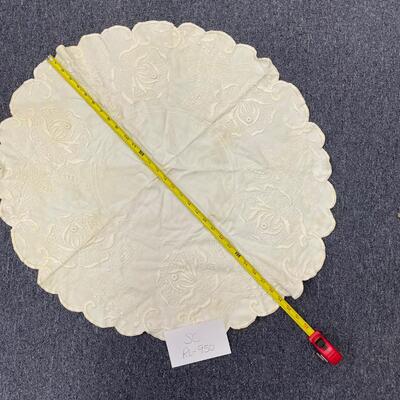 Sm round tablecloth