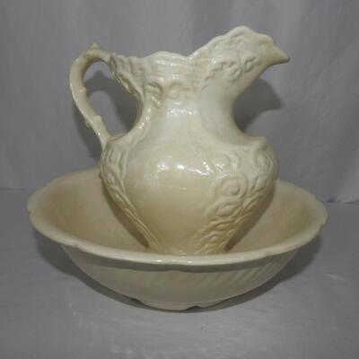 Wash bowl and pitcher