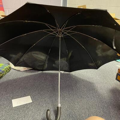 Nice vintage umbrella in a leather case
