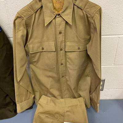 Command V US Officers regulation shirt and pants