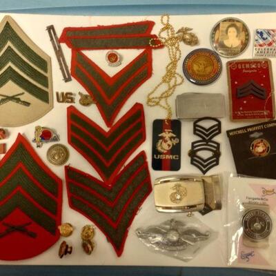 https://www.ebay.com/itm/115463750411	ORL3090 VINTAGE LOT OF US MILITARY, MARINE , PATCHS, PINS , AND EXTRAS		Auction
