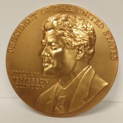 https://www.ebay.com/itm/125415611028	ORL3096 US MINT 3 INCH BRONZE WILLIAM JEFFERSON CLINTON MEDAL FIRST TERM 		Auction
