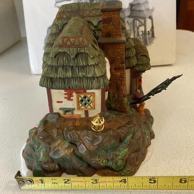 Department 56 ~ Crooked Fence Cottage